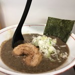 ハイパーファットン - トップフォト レンゲ立つラーメン