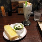 Birion Kohi - 「トースト＆ミニサラダ」「キャラメルタピオカミルク」9/30