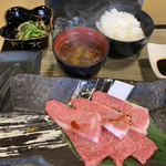 鷹山公 - 焼肉定食