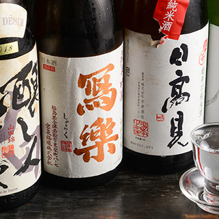 日本酒は約10種◆季節によって変化する銘柄をお愉しみください