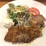 Marche - とんかつ和風ソースとチキンローストバジルソース