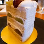 パティスリー SATSUKI - エクストラスーパーグレープショートケーキ