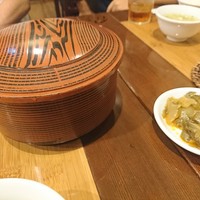 個室中華 頤和園 溜池山王店 - ご飯はおひつで来ます