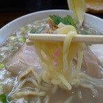 秋刀魚煮干し蕎麦 高倉 - 太めのモチモチ麺です