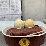 蜜香屋 - ¥700 お芋の上にアイスが２つ( ˘ω˘ )