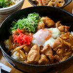 ・Chicken bowl with hot egg ・Udon set