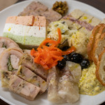 洋惣菜 亀洋 - 2019.9 洋惣菜の盛り合わせ11種類