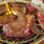 本格派焼肉白石家 - 