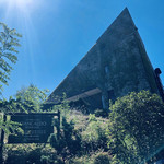 ジャンカルド - 堂々たる佇まい！お店の入り口までは、長い階段がありますよ(￣Д￣)ﾉ