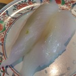 廻鮮寿司 塩釜港 - アオリイカ。ねっとりとした舌触りがたまりません。