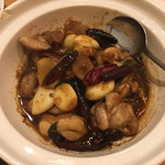 元祖ジャンボ餃子 福文酒家 - 三杯鶏。880円。これは特に美味しかった！