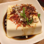 元祖ジャンボ餃子 福文酒家 - 中華風冷奴。300円
これは普通ですかね