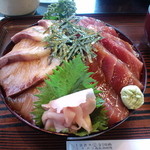 伊澤家 - まぐろはまちづけ丼大盛り（上から）