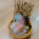 Mekiki No Ginji Kanayama Kitaguchi Ekimaeten - 漁港直送鮮魚の刺身。この日は鯛…だったかな