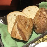 Bistro de Yoshimoto - 【パン】ル・シュクレクールのライ麦入りフランスパン、自家製パン