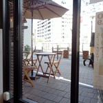 カフェ ギーク - 店内から大岡川方面