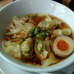 香港雲呑専門店 賢記 - 野菜肉雲呑麺