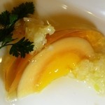 中国麺飯 勇 - フラッシュを焚いて！黄金ピータン