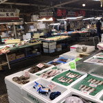 塩釜仲卸市場 マイ海鮮丼コーナー - 