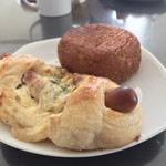 粉とクリーム - これぞ漢の朝食。