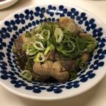 たつ屋 - 2019年9月28日　ホルモン煮込み　350円