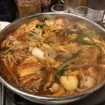 たつ屋 - 2019年9月28日　ホルモン鍋完成