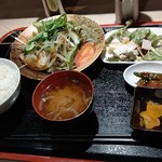 Warajiya Ue Hommachi Hanare - ●ランチ定食　チキン和風サラダ定食 680円 2019年09月