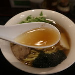 沖縄食堂 - 沖縄そばのスープ