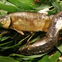 黒茶屋 - 焼物(秋川牛の朴葉焼と鮎塩焼)