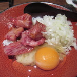 鳥茂 - ユッケ丼1