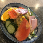 喫茶軽食 たんぽぽ - たっぷり具沢山サラダ