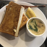 喫茶軽食 たんぽぽ - バタートースト、茶碗蒸し、バナナ
