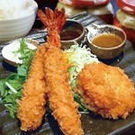 蟹肉炸虾膳 (附壶3种·米饭·味增汤)