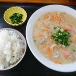 Tonjiruya - とん汁定食650円