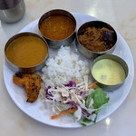 Authentic South Indian Cuisine Sri Balaj - ランチバイキング¥1000
                        ・キーマカレー、ナスカレー、シーフードカレー