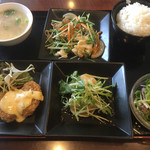 Monsun - 日替わりランチ
                      鶏胸肉と水菜の塩味炒め