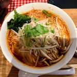 タイ国麺飯ティーヌン - 違う！麺が多いんじゃない！