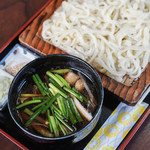 ひびき庵 - "鴨蒸籠温飩（かもせいらうゝんどん）"、鴨汁（かもじる）