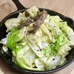 Iron plate anchovy cabbage