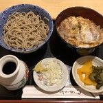 水内庵 - Kセット (かけそば＋ヒレカツ丼) 1070円
            2019年10月1日昼