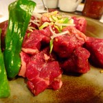 ごくらく亭 - 大人気！ジューシー厚切りカルビ