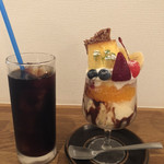 uni CAFE - プリンパフェ￥８００、アイスコーヒー¥３００