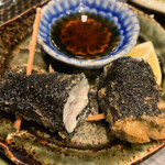 八重洲 天ぷら串 山本家 - 北海道産鱈の白子海苔巻き天　５００円 アツアツ、白子がトロトロ。醤油ベースのタレで。