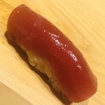 すが弥 - 赤身、ルビー色に震える