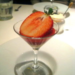 ヴァカンツァ - あまおうとバニラジェラート・苺ジュレ