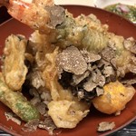 なにわ天ぷら 維心 - 黒トリュフと卵黄天の天丼 海老2尾