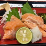 立ち喰い魚 ふじ屋 - サーモン食べ比べ480円