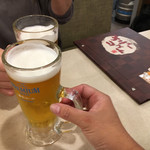 Kushikatsu Tanaka - カンパーチ
                        って、ビールぬるっ！笑
                        人が多すぎてグラス冷やすの間に合ってないけど、仕方ないよね(・∀・)