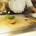 鉄板焼き ステーキ 湛山 - 