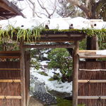 茶寮 宝泉 - 雪景色の庭